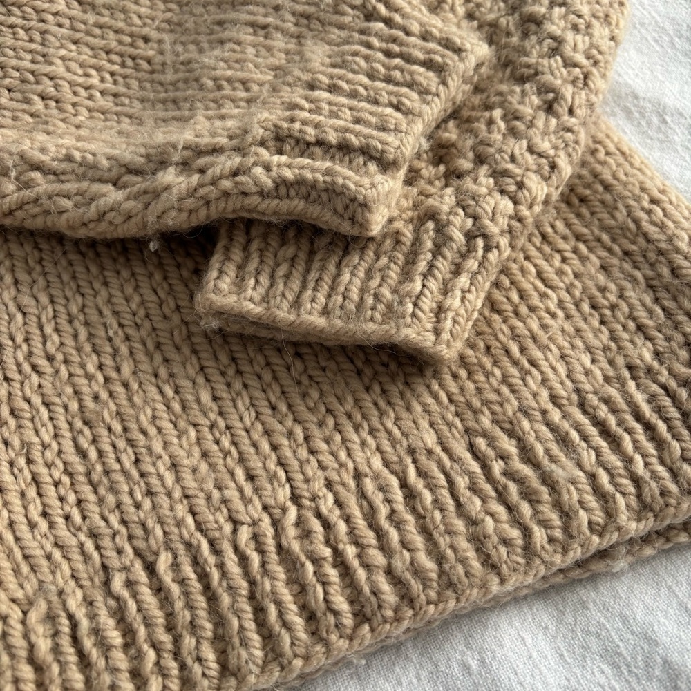The Knotty Ones Hearthbreaker Cable knit sweater - Picture 4 of 7
